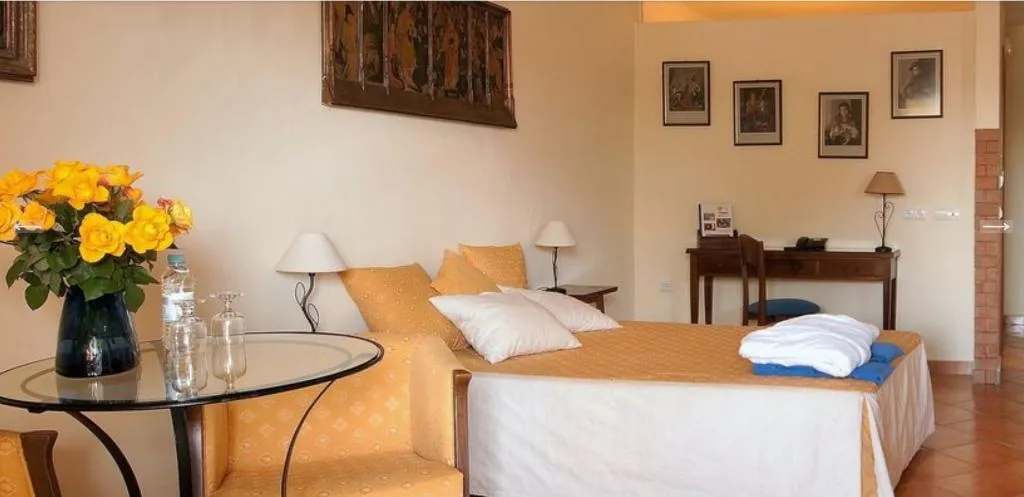 Double or Twin STANDARD Room, Luzmar Villas, Algarve