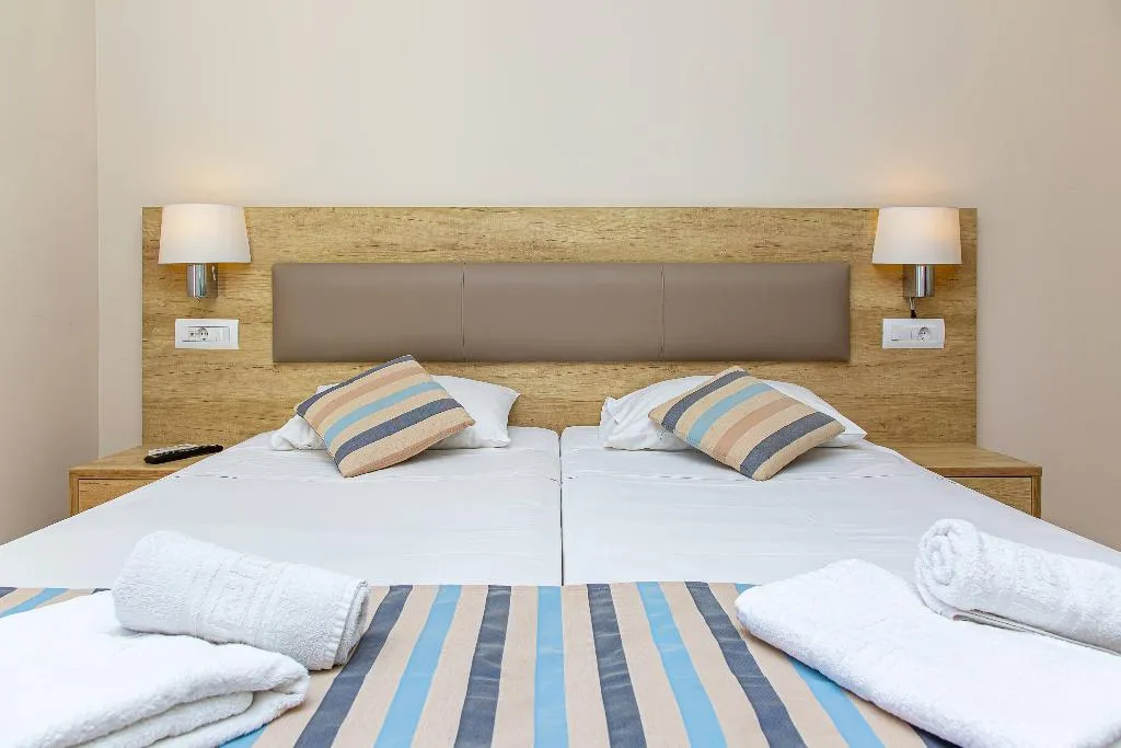 APARTMENT CAPACITY 4 Room, Theo Star Beach Hotel, Crete