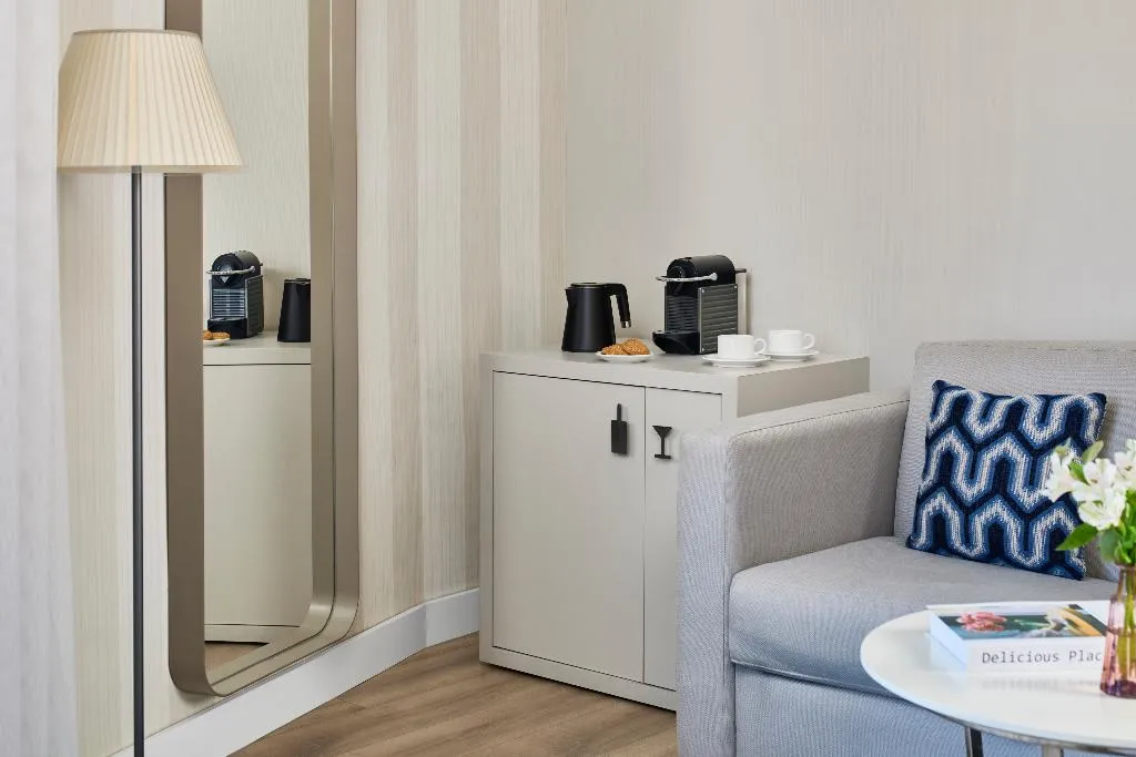 DOUBLE SUPERIOR Room, NH Madrid Balboa, Madrid