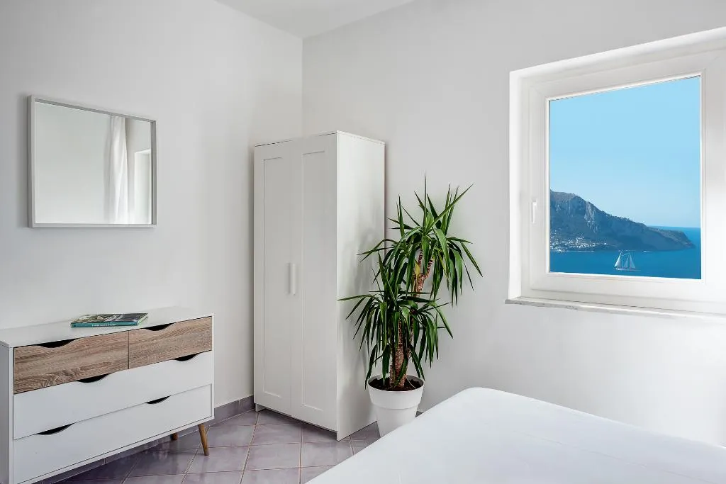 APARTMENT TWO BEDROOMS ONE BATHROOM Room, Gocce Di Capri  Residence, Naples