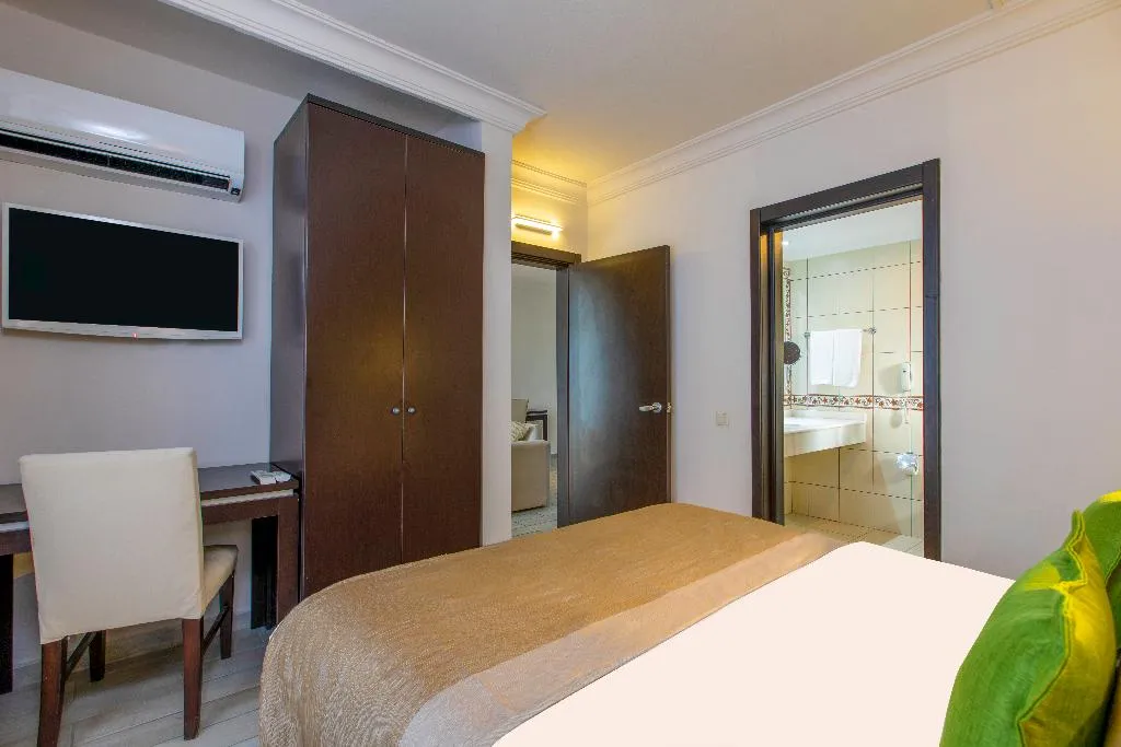 SUITE SUPERIOR CAPACITY 4 Room, Marmaris Bay Resort Adult Only 16+, Dalaman