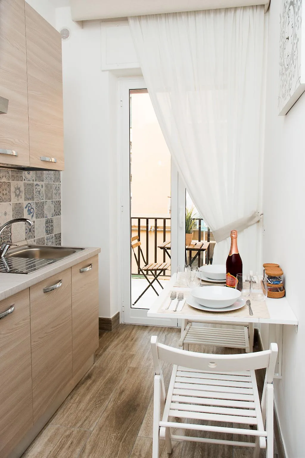 APARTMENT CAPACITY 5 Room, Residenza Flegrea, Naples