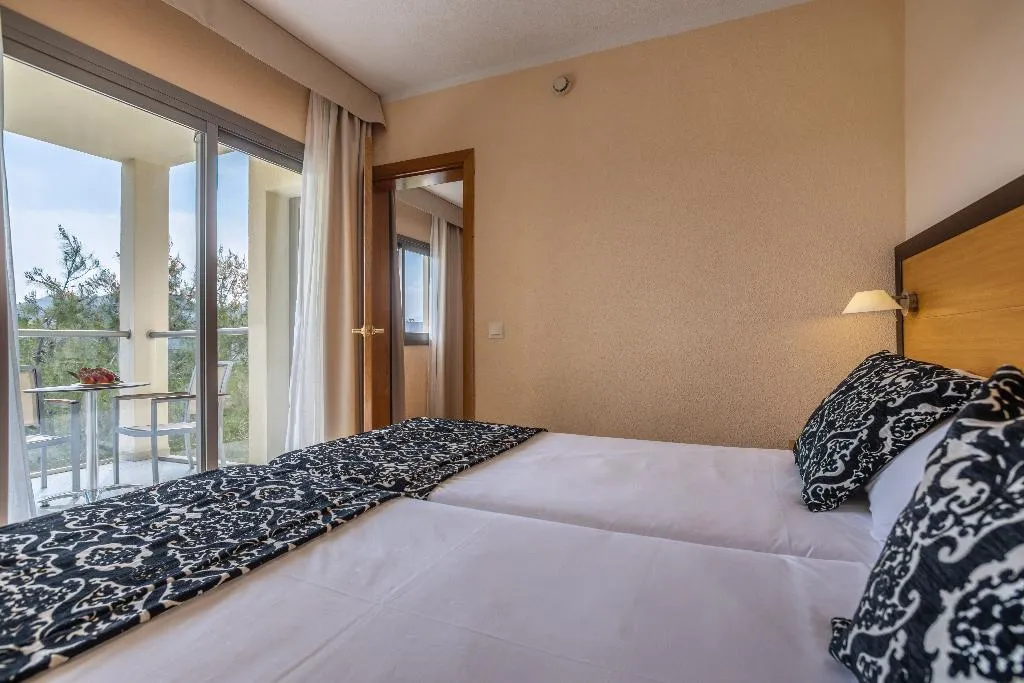 APARTMENT TWO BEDROOMS Room, Zafiro Tropic, Majorca