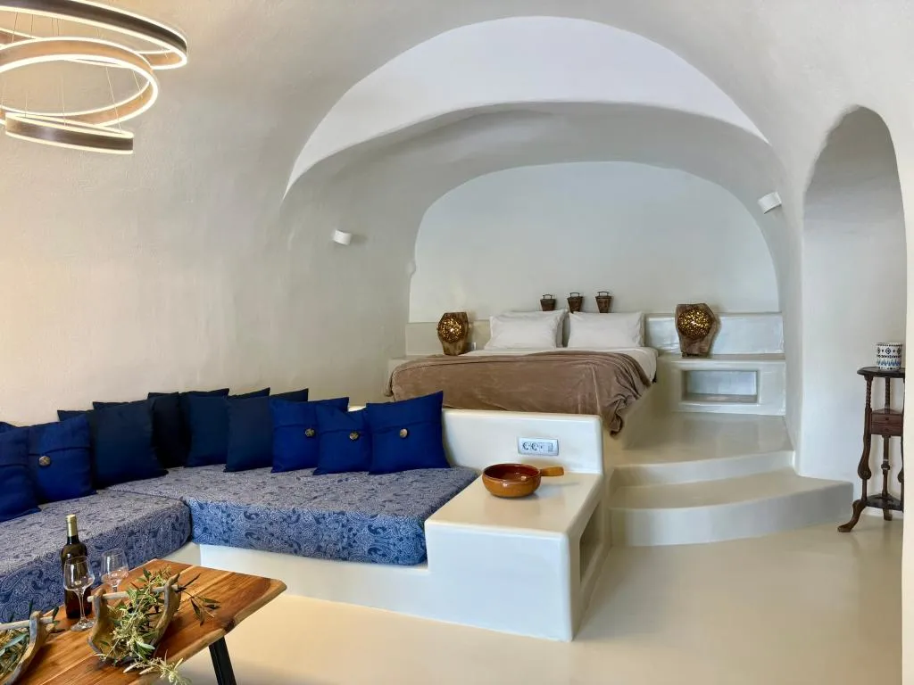 CAVE PREMIUM ONE BEDROOM Room, Elysian Santorini, Santorini