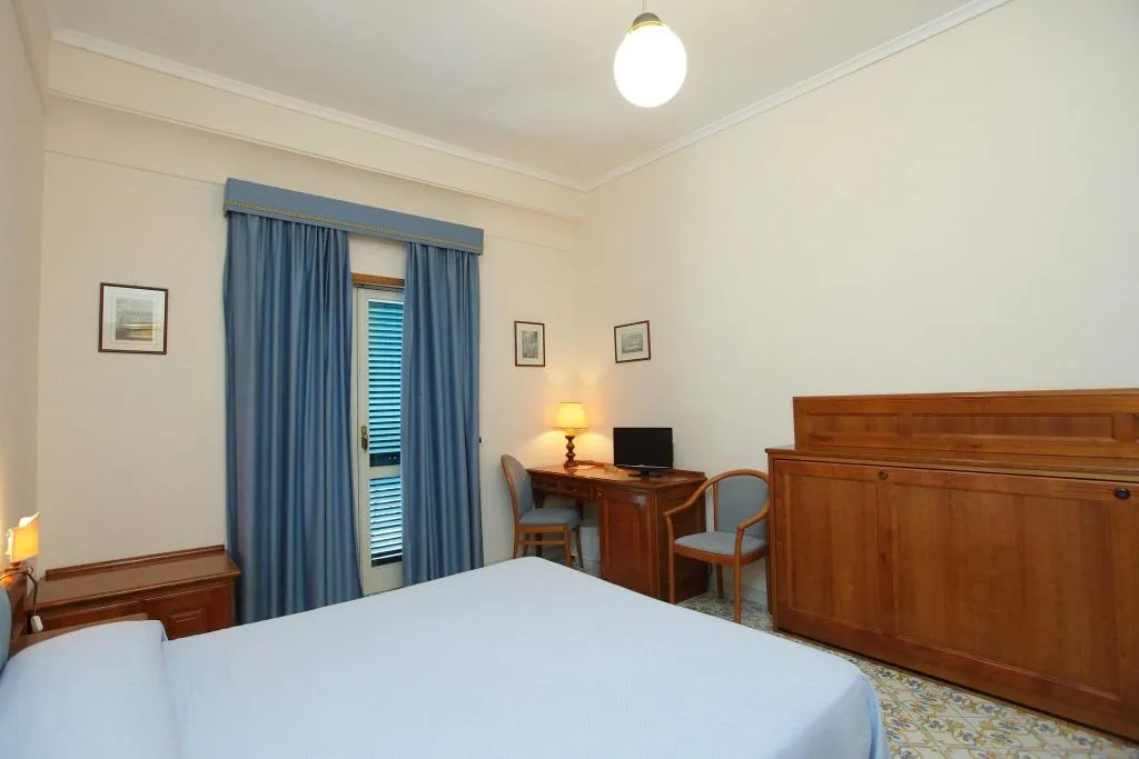 DOUBLE SEA VIEW Room, Megamare, Naples