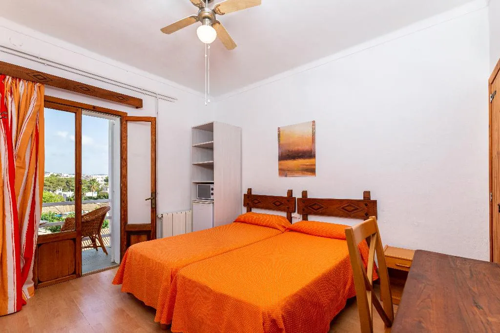 Double or Twin WITH BALCONY Room, Hostal San Francisco - Portocolom, Majorca