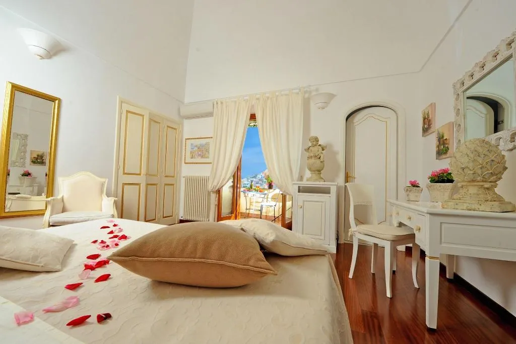 Room, Villa Mary, Naples