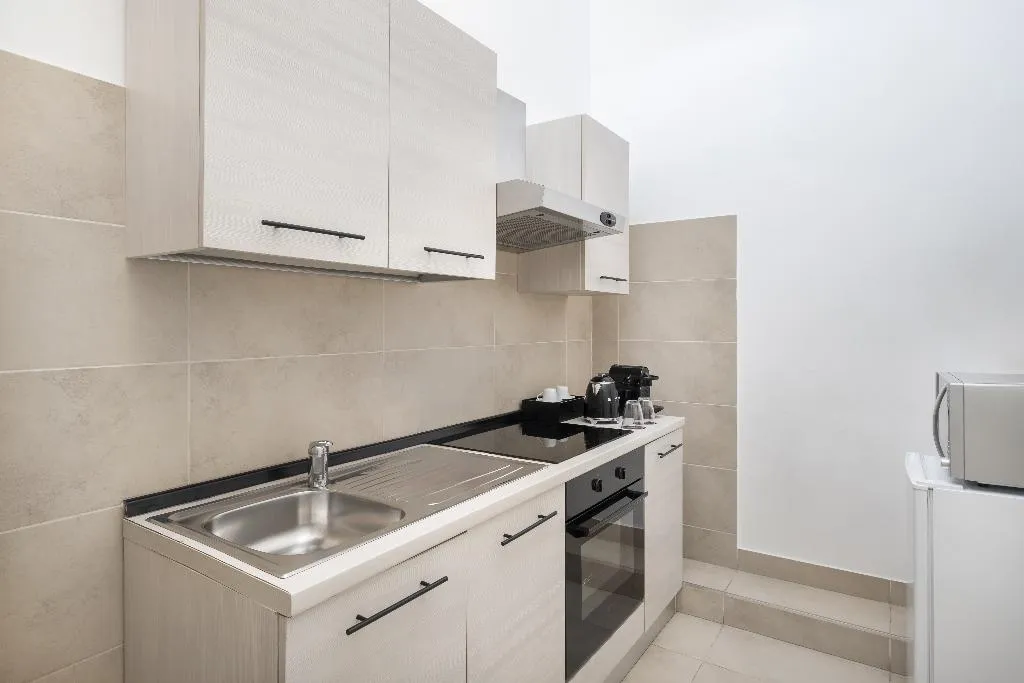 APARTMENT ONE BEDROOM ONE BATHROOM Room, Oriana Homèl Roma, Rome