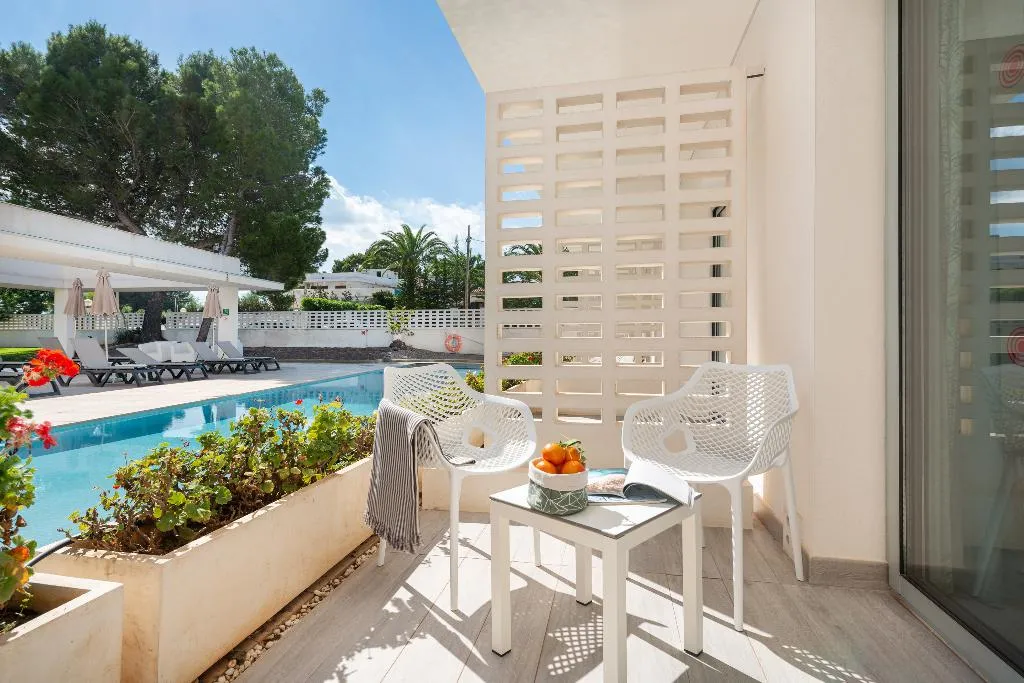 JUNIOR SUITE STANDARD Room, More, Majorca