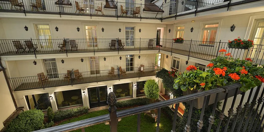 Terrace, Angelis Hotel Prague, Prague