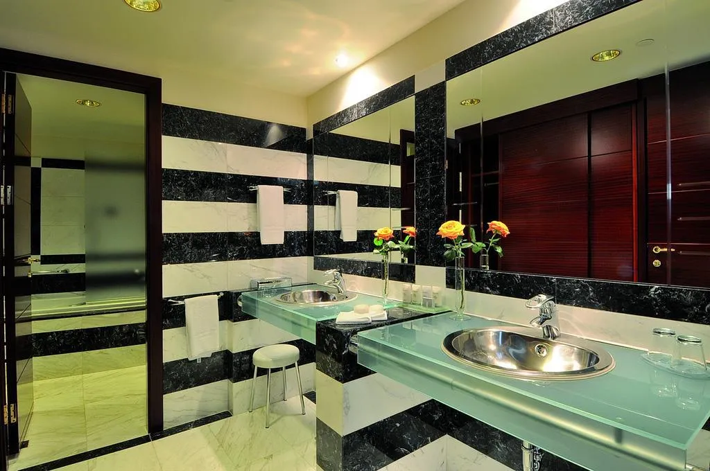 TRIPLE EXECUTIVE MOUNTAIN VIEW Room, Club Hotel Casino Loutraki, Kalamata