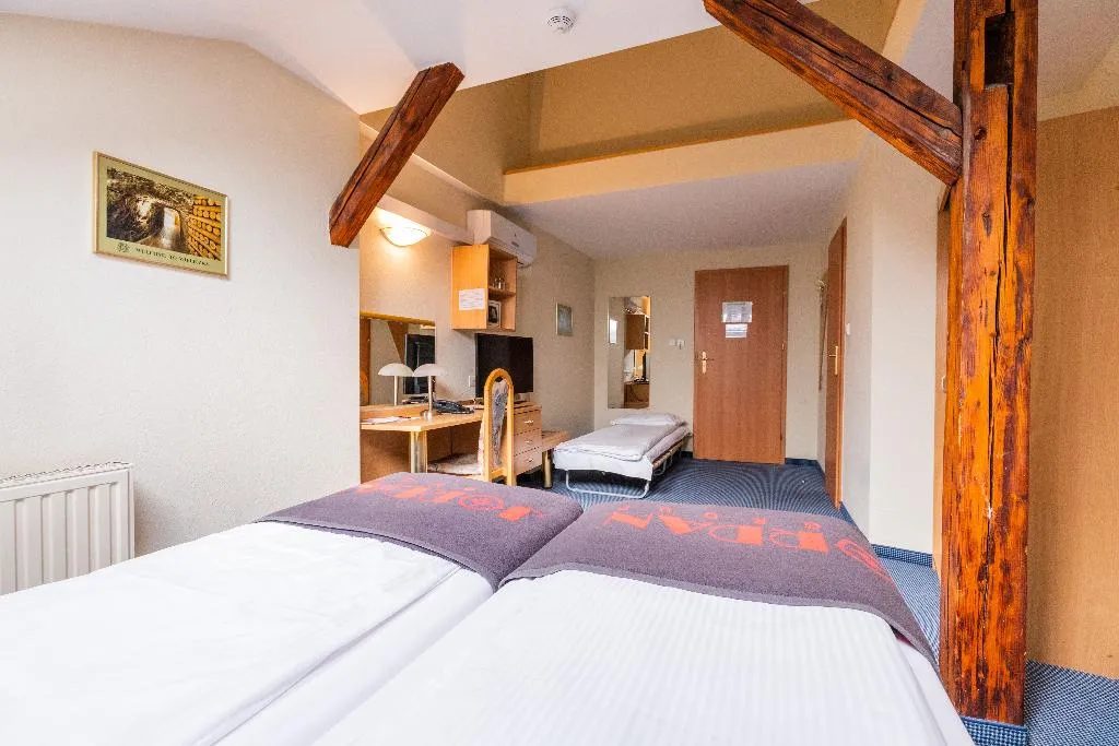 TRIPLE STANDARD Room, Jordan Guest Rooms, Krakow