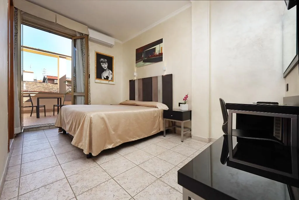 Double or Twin STANDARD Room, Rimini Hotel, Rome
