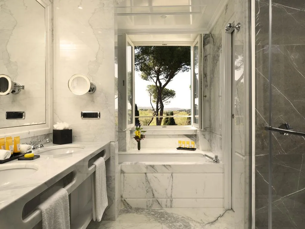 JUNIOR SUITE WITH TERRACE Room, Splendide Royal Rome, Rome