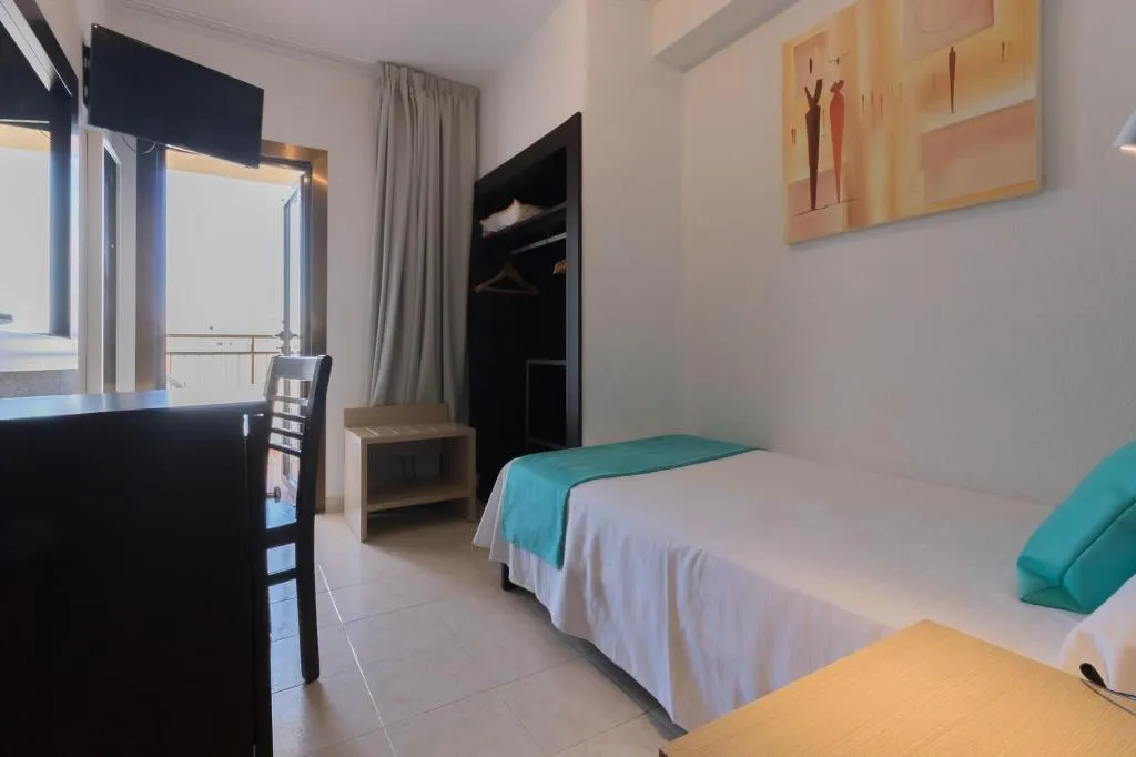 Room, Orosol, Ibiza