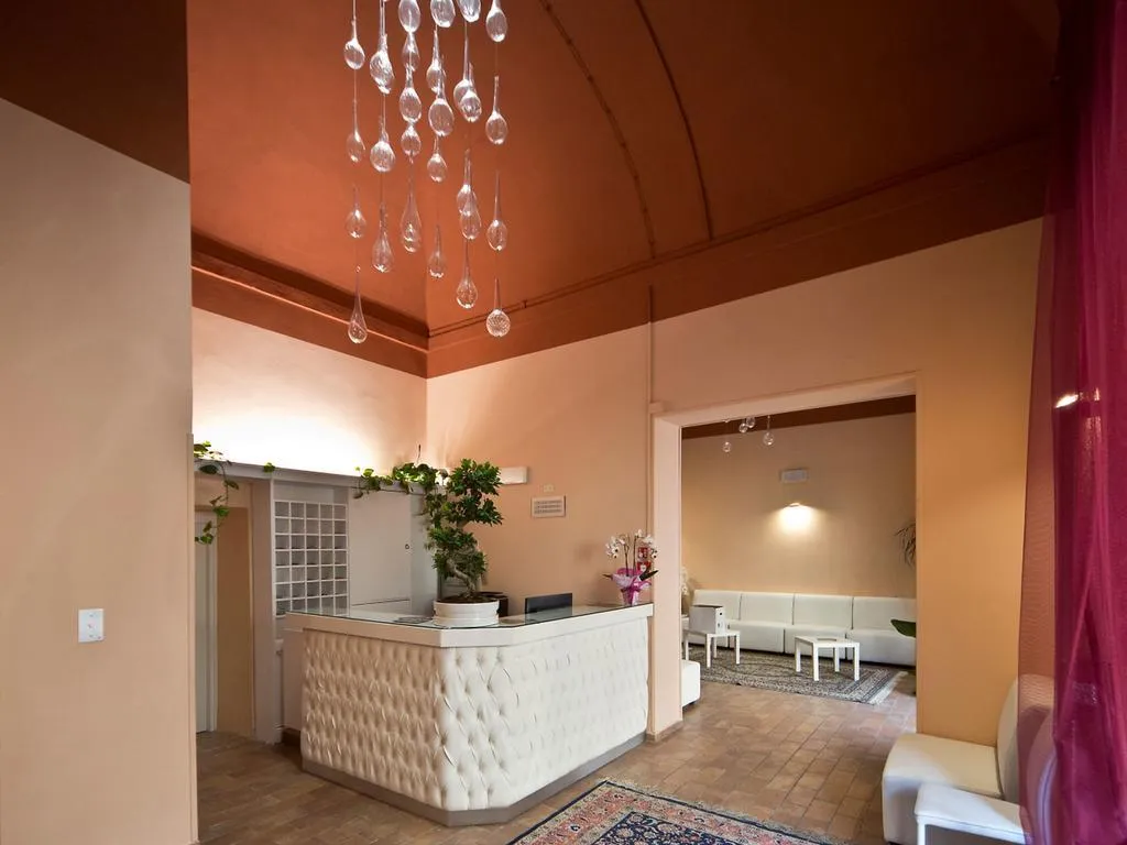 Lobby, Palazzo Renieri, Florence