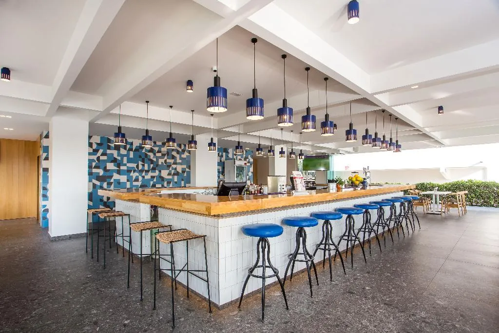 Bar, Orion, Rhodes