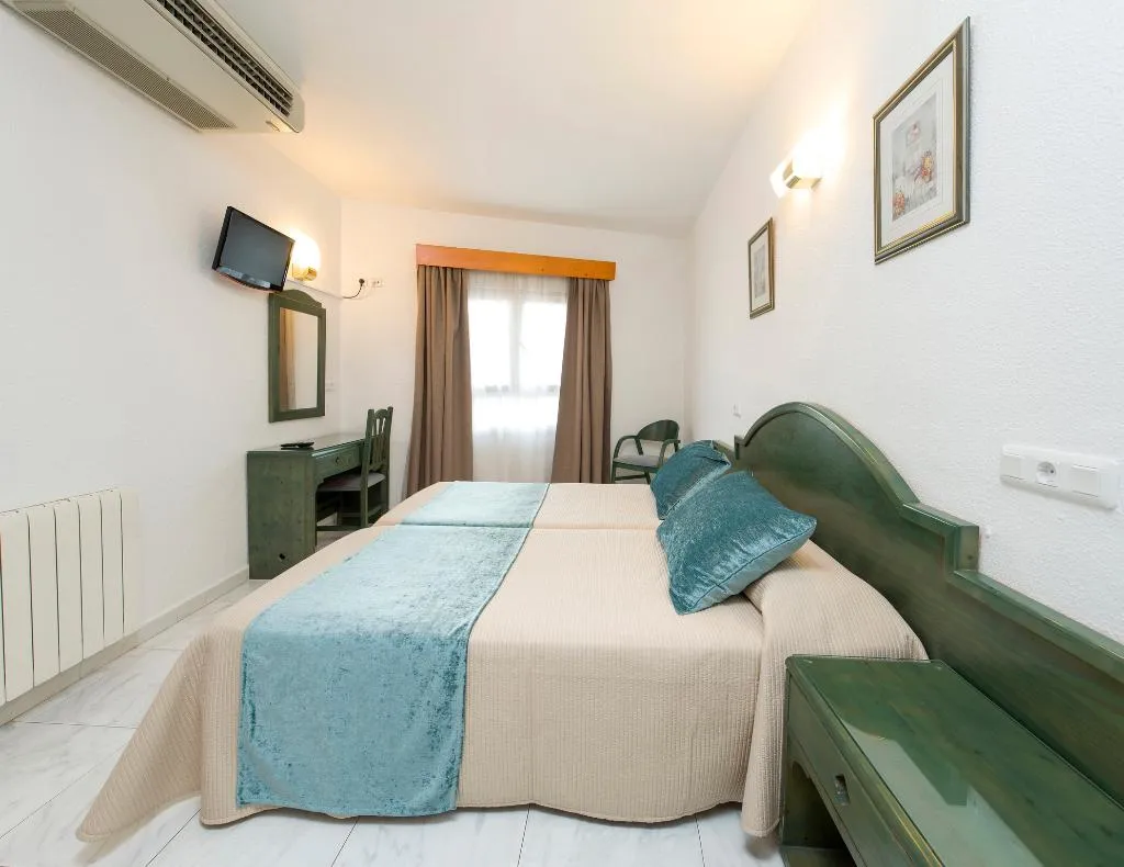 DOUBLE STANDARD Room, Hostal Mari, Ibiza