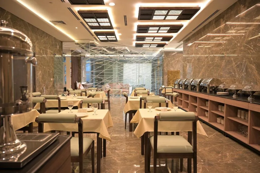 Restaurant, Garden City Hotel, Dubai