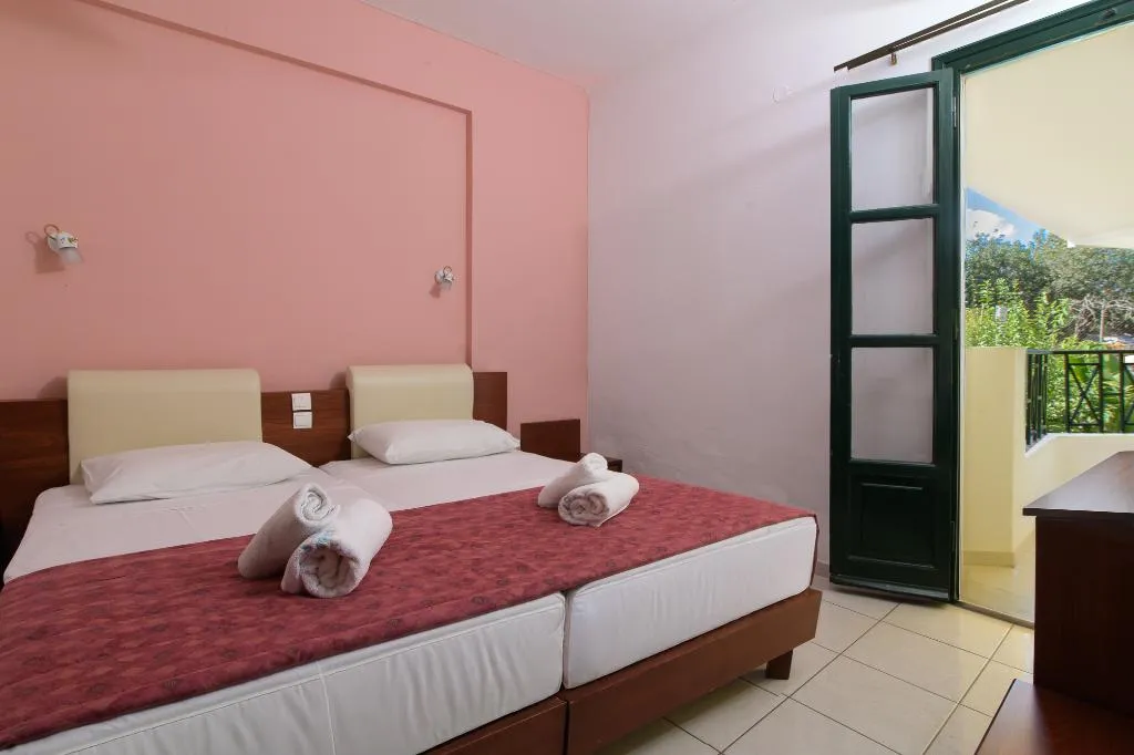 QUADRUPLE STANDARD Room, Ariadni Palace, Crete