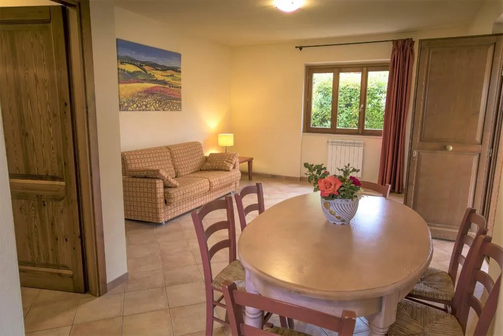 APARTMENT CAPACITY 4 TWO BEDROOMS Room, Terme Di Sorano Residence, Florence
