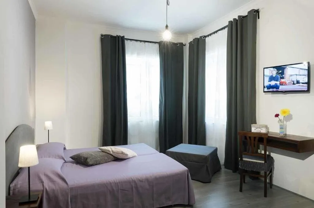 Room, B&B Sleep & Zupp, Naples