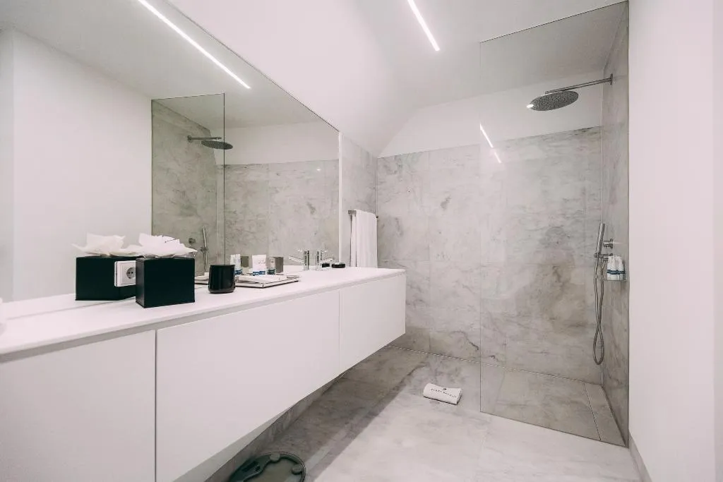 APARTMENT WITH BALCONY Room, Torel Palace Lisboa, Lisbon