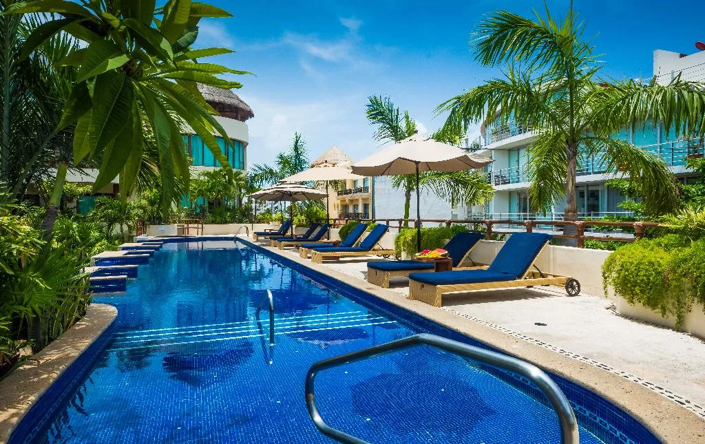 Pool, Porto Playa Condo Hotel, Playa Del Carmen
