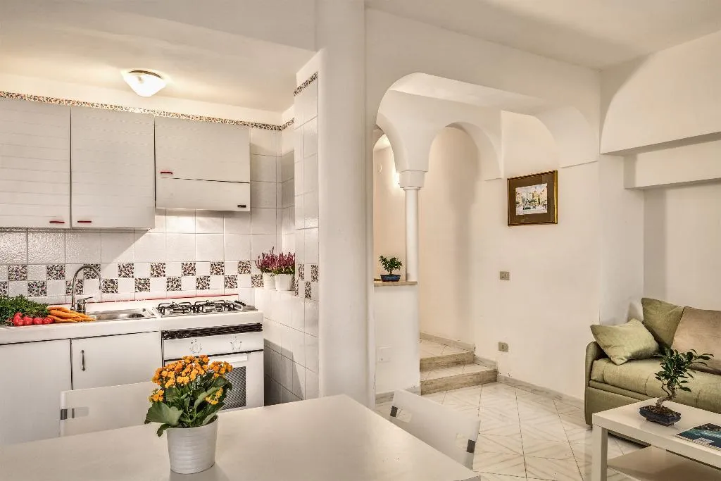 APARTMENT CLASSIC ONE BEDROOM Room, Gocce Di Capri  Residence, Naples