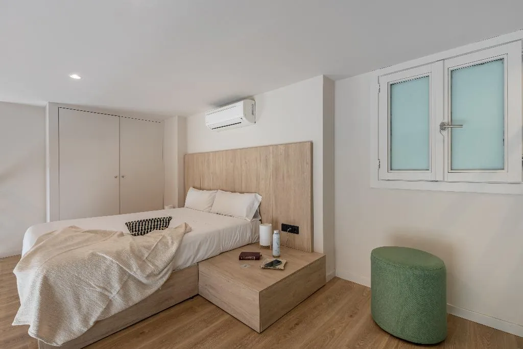 APARTMENT CAPACITY 4 ONE BEDROOM Room, Libere Madrid Palacio Real, Madrid