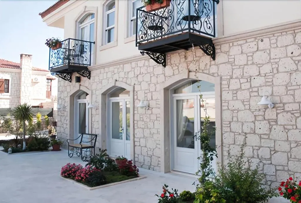 General view, Triangulo Hotel, Izmir