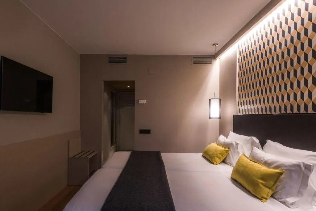 Room, Up Rooms Vic, Costa Brava