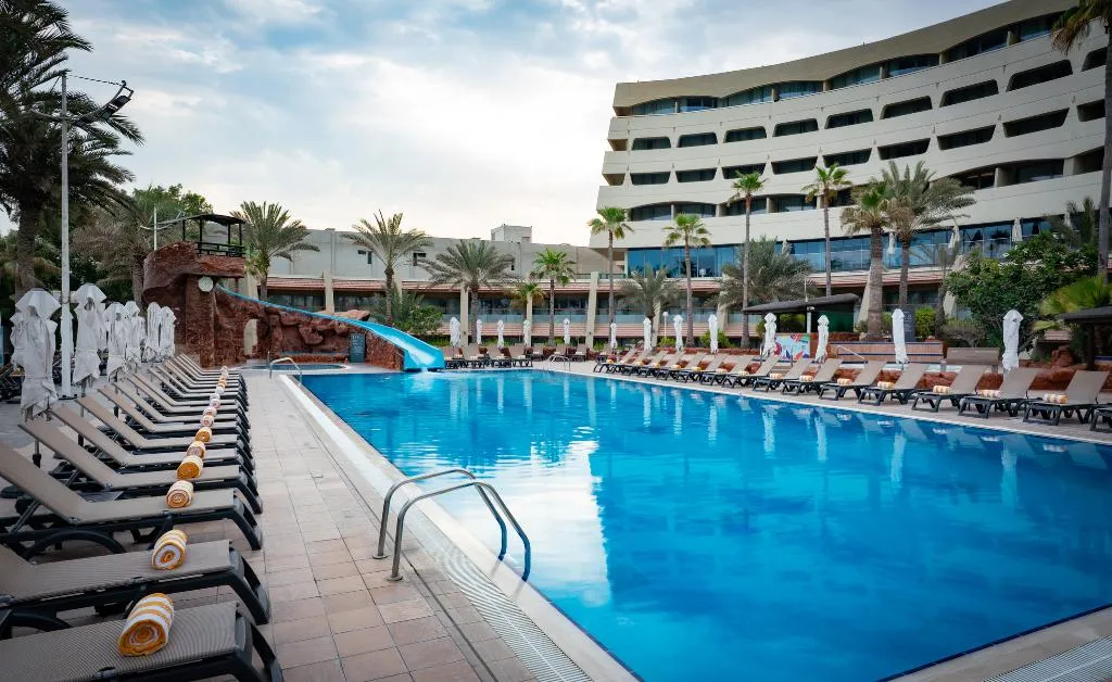Pool, Occidental Sharjah Grand, Dubai