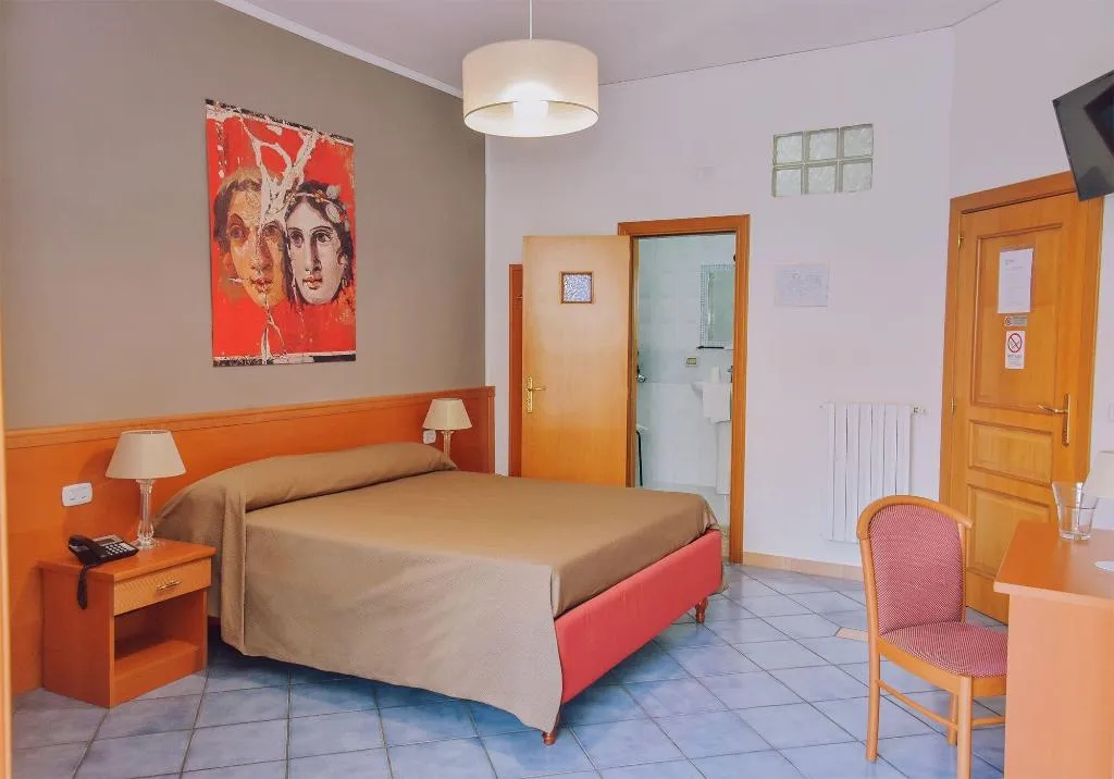 Room, Hotel Piccolo Sogno, Naples