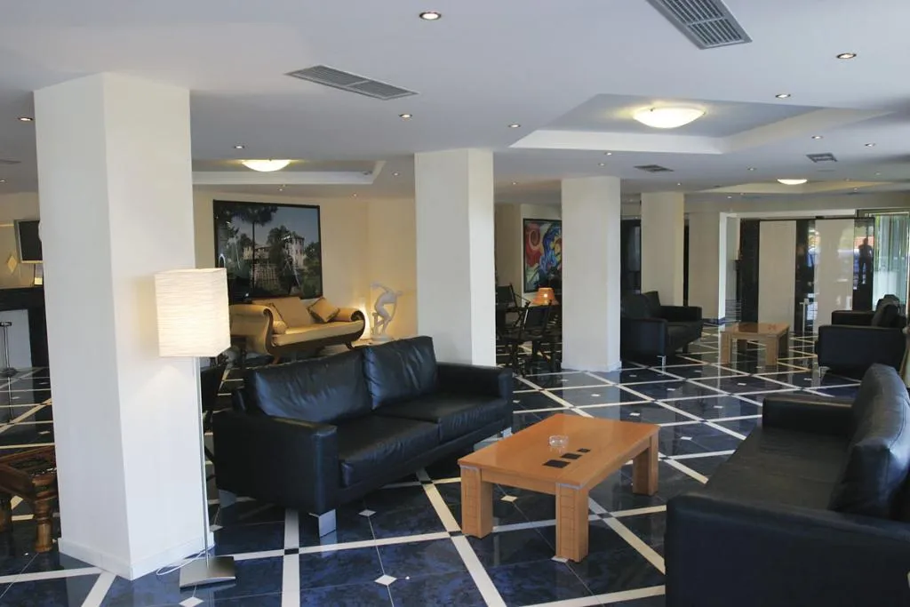 Lobby, Dolphin Resort Hotel, Athens
