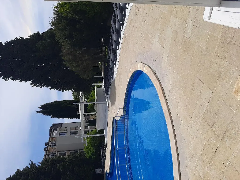 Pool, Detelina, Varna