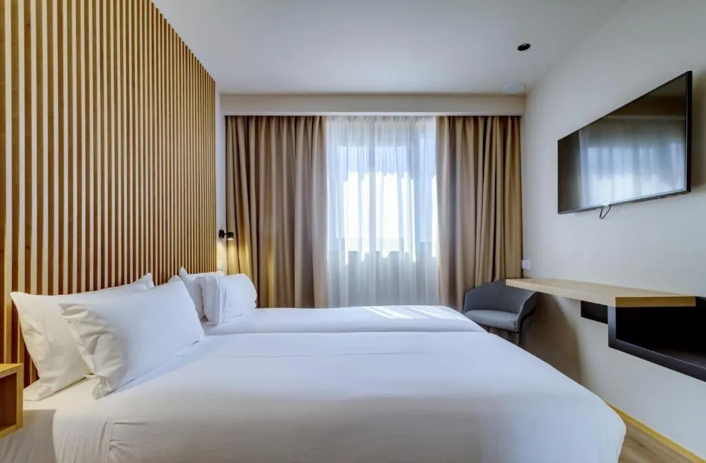 Double or Twin STANDARD Room, Room Select Porto, Porto