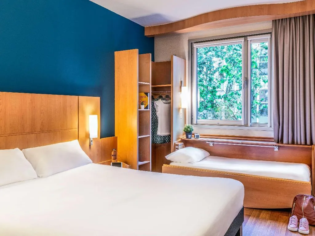 DOUBLE WITH DOUBLE BED Room, Ibis Barcelona Pza Glories 22, Barcelona