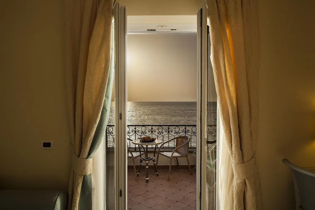 Room, Hotel Tritone Resort & Spa, Naples