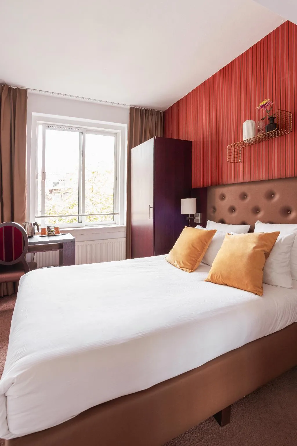 DOUBLE BASIC Room, Hotel Beethoven Amsterdam, Amsterdam