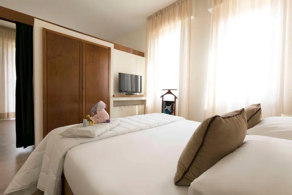 APARTMENT CAPACITY 3 TWO BEDROOMS Room, Residence Porta Al Prato, Florence