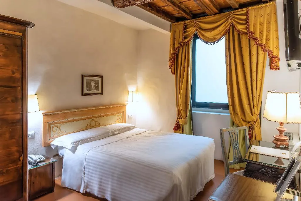 DOUBLE SINGLE USE STANDARD Room, Machiavelli Palace, Florence