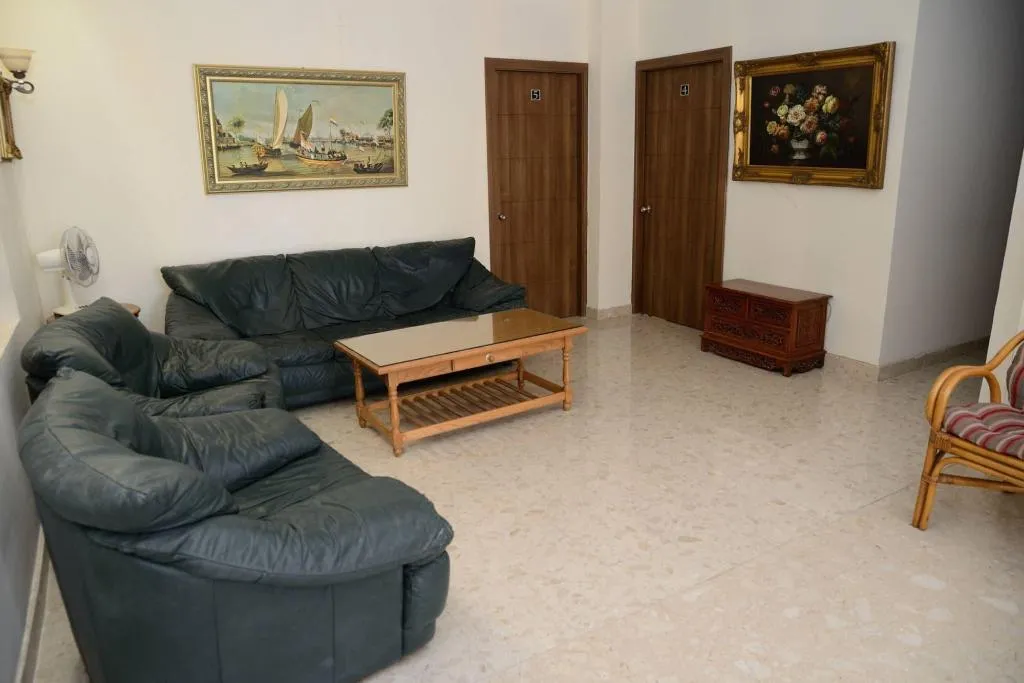 Lobby, White Star, Malta