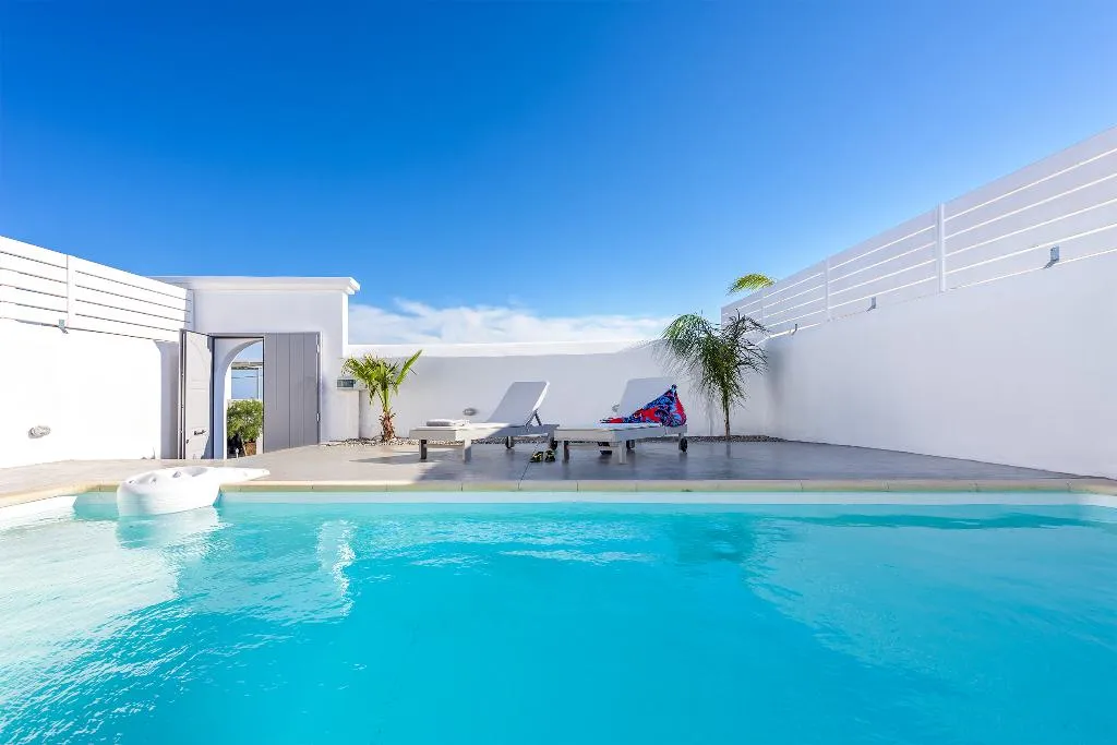 VILLA THREE BEDROOMS WITH PRIVATE POOL Room, White Village, Rhodes