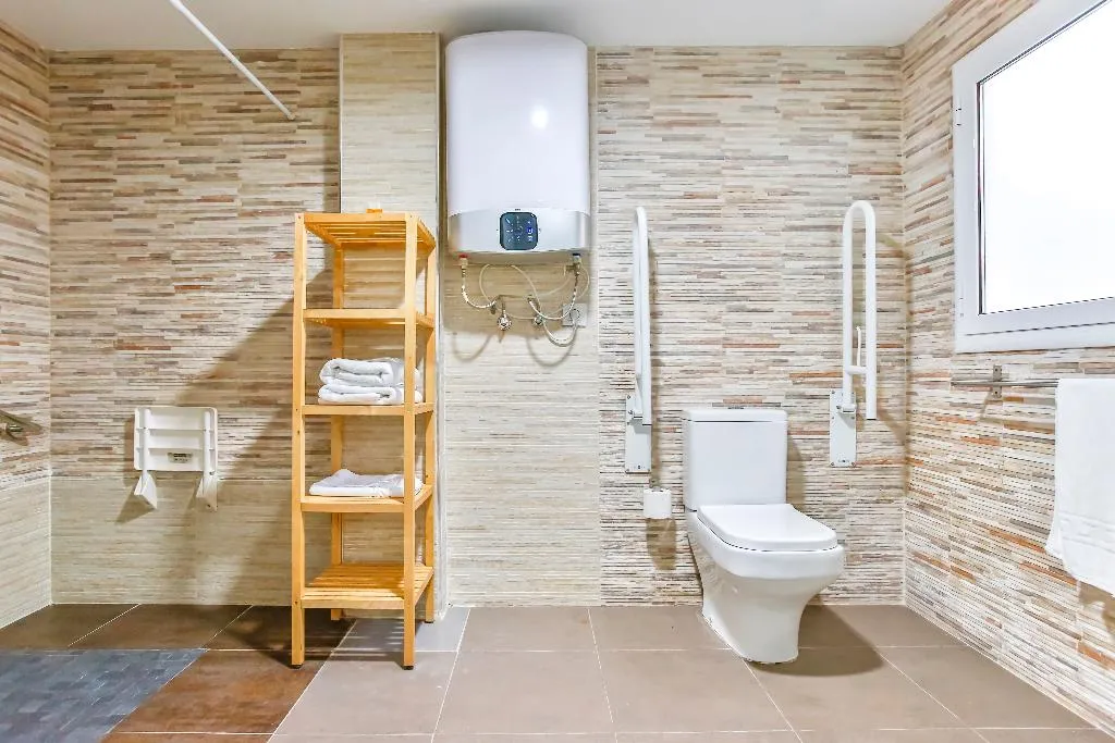 TRIPLE STANDARD Room, Laramond Barcelona Rooms, Barcelona