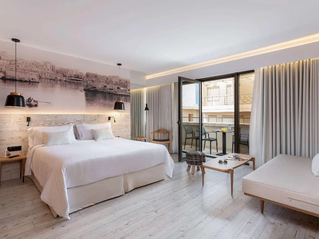Double or Twin EXECUTIVE CITY VIEW Room, Ibis Styles Heraklion Central, Crete