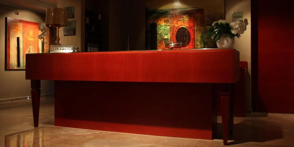 Lobby, Palazzo Giordano Bruno, Naples