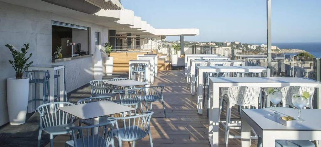 Terrace, Pierre & Vacances Hotel Salou Sunset, Costa Dorada