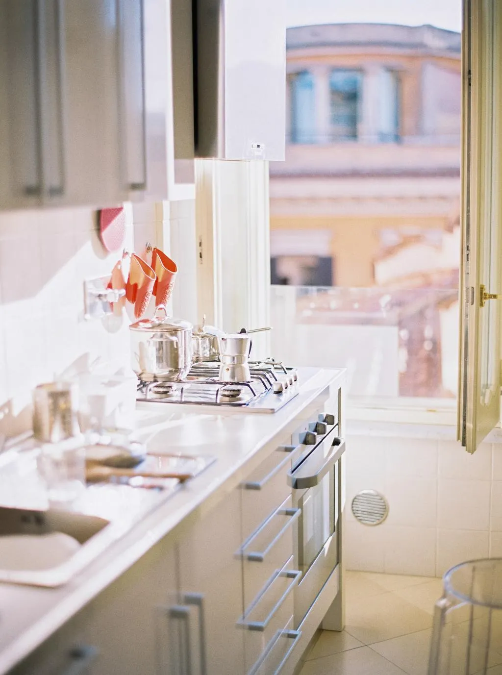 APARTMENT CAPACITY 8 THREE BEDROOMS Room, Fontana Più Stella Apartments, Rome