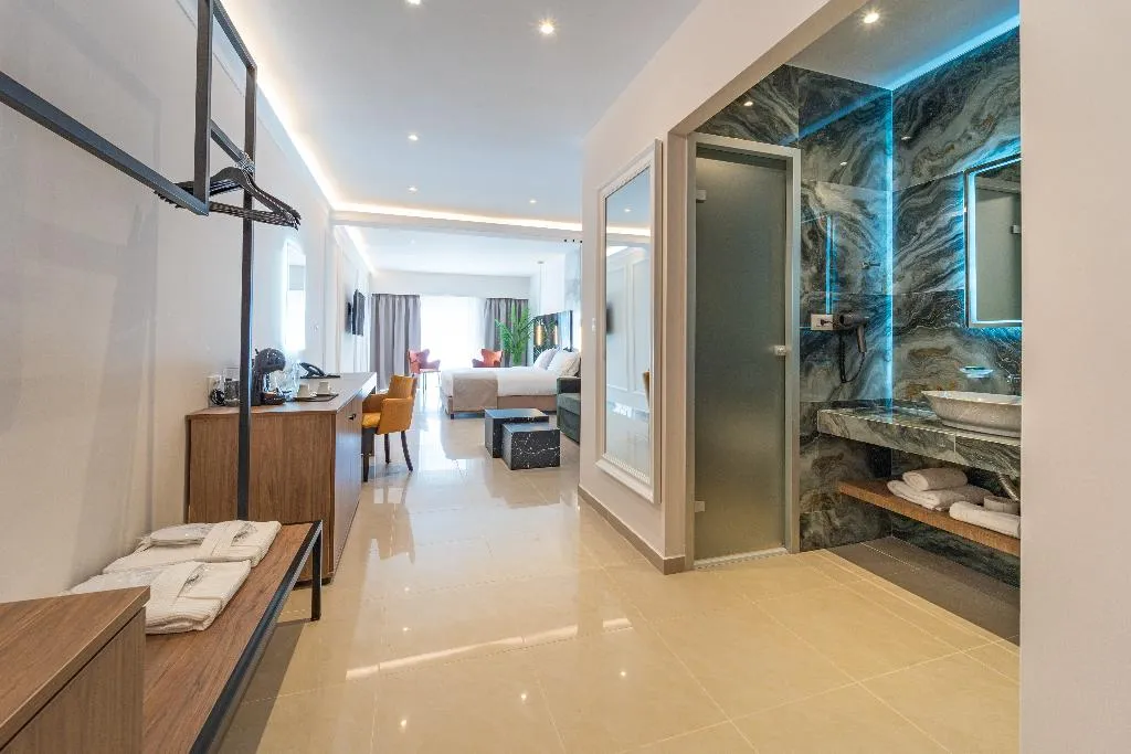 SUITE CAPACITY 3 Room, Philia Center Suites, Rhodes